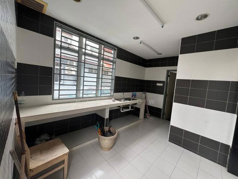 2-storey Terraced House for Rent in Taman Setia Indah (Tebrau) - Nick Low - Kitchen - PropertyGuru.com.my