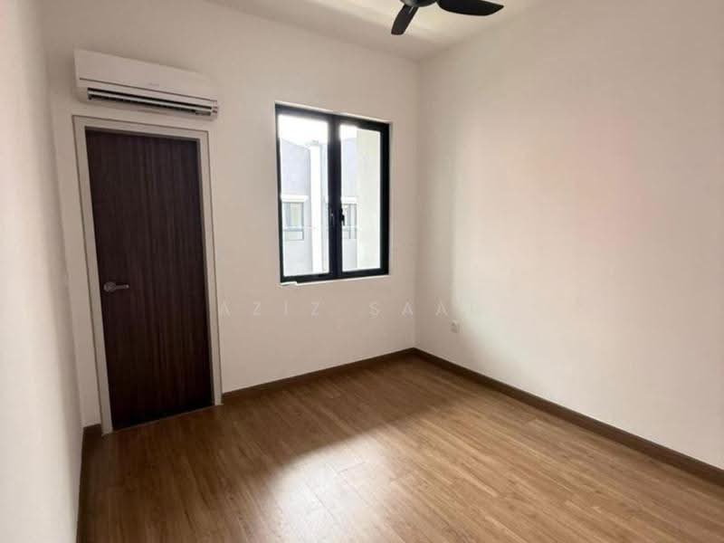 Rumah Teres untuk Disewa di Elmina (Shah Alam) - Aziz Saad - Bedroom - PropertyGuru.com.my