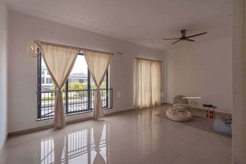 Rumah Bandar untuk Dijual di Eco Ardence (Setia Alam) - Vitas Tan - Living Room - PropertyGuru.com.my
