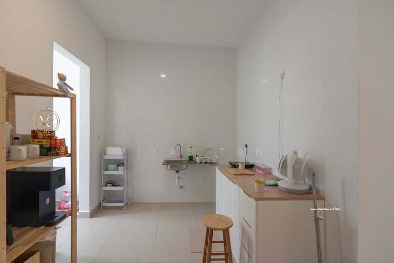Rumah Bandar untuk Dijual di Eco Ardence (Setia Alam) - Vitas Tan - Kitchen - PropertyGuru.com.my