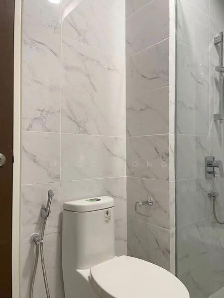 Service Residence for Rent at Met 1 Residences - Mico Wong - Bathroom - PropertyGuru.com.my