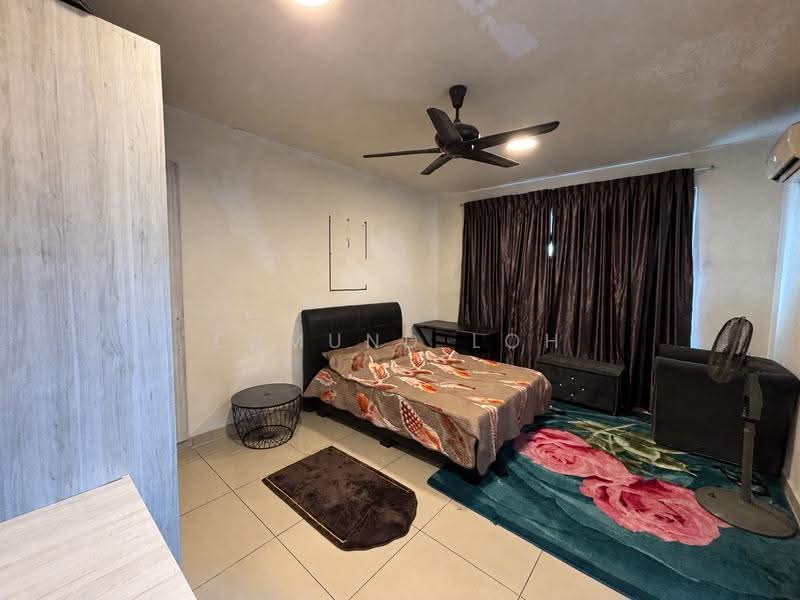 Kediaman Servis untuk Dijual di Pandan Residence 2 - Edmund Loh - Bedroom - PropertyGuru.com.my