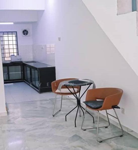 Rumah Teres 2-Tingkat untuk Dijual di Taman Sri Gombak (Gombak) - Evelyn Lee - Kitchen - PropertyGuru.com.my