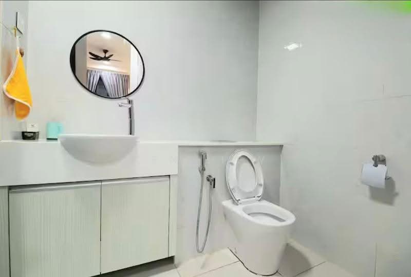 Kediaman Servis untuk Dijual di Setia Sky 88 - Ken Liew - Bathroom - PropertyGuru.com.my