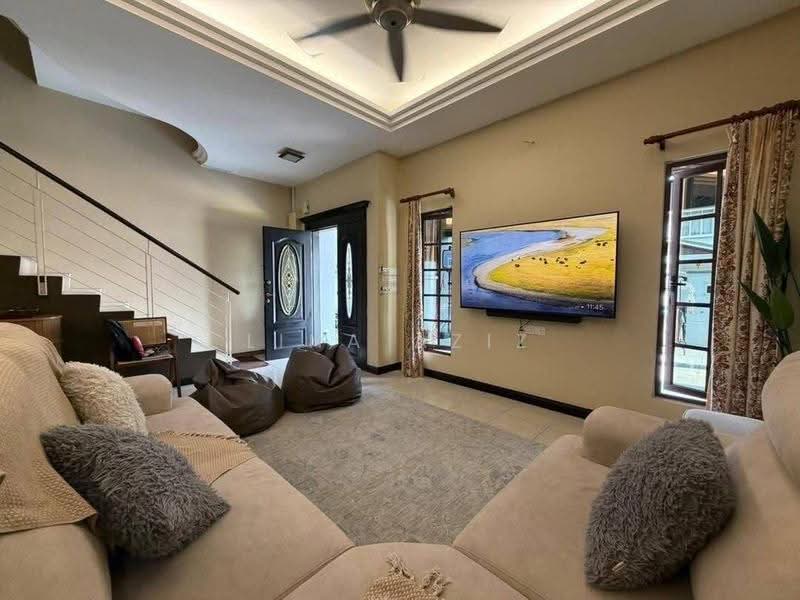 Cluster House for Sale in Sunway Alam Suria (Shah Alam) - Lina Aziz - Living Room - PropertyGuru.com.my
