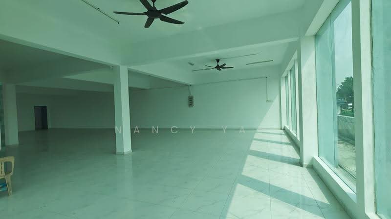 Shop / Office untuk Disewa di Kampung Baru Subang (Sungai Buloh) - Nancy Yap - Interior - PropertyGuru.com.my