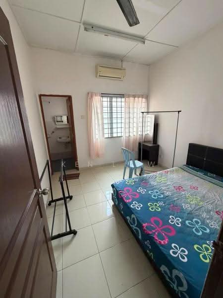 2-storey Terraced House for Rent in Bandar Indahpura (Kulai) - Ken Liew - Bedroom - PropertyGuru.com.my