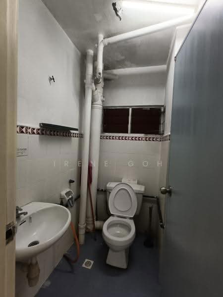 Pangsapuri untuk Disewa di Taman Kristal - Irene Goh - Bathroom - PropertyGuru.com.my
