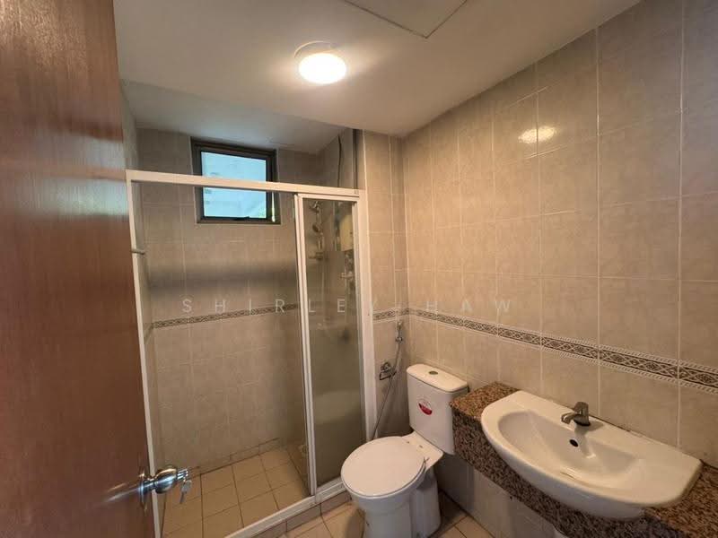 Apartment for Sale at Molek Pine 1 - Shirley Haw - Bathroom - PropertyGuru.com.my