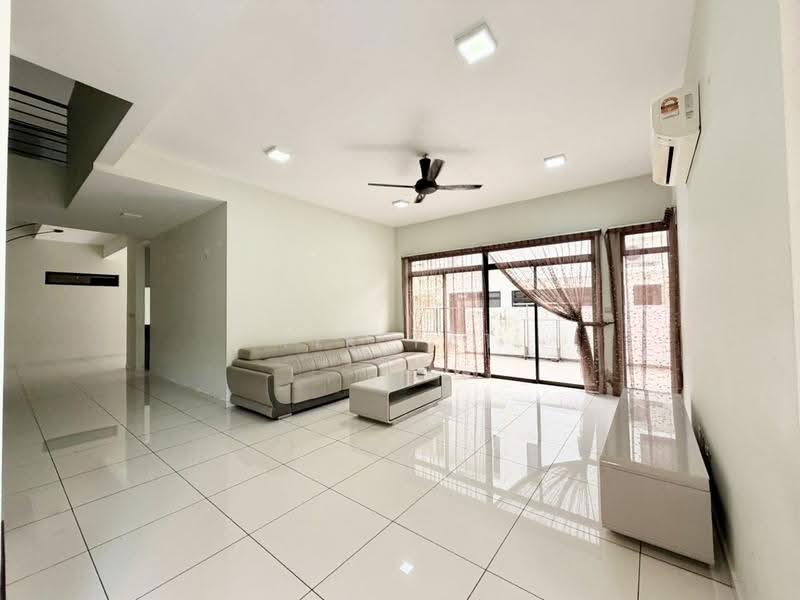 Rumah Kluster untuk Dijual di Horizon Hills (Iskandar Puteri (Nusajaya)) - Yik Tat - Living Room - PropertyGuru.com.my