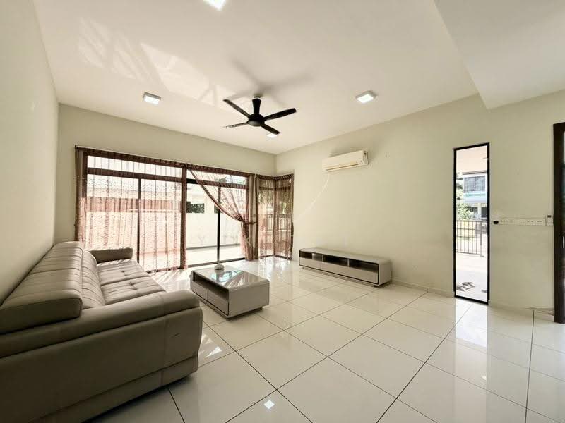 Rumah Kluster untuk Dijual di Horizon Hills (Iskandar Puteri (Nusajaya)) - Yik Tat - Living Room - PropertyGuru.com.my