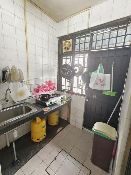 1-storey Terraced House for Sale in Johor Bahru (Johor) - Dylan Tan - Kitchen - PropertyGuru.com.my