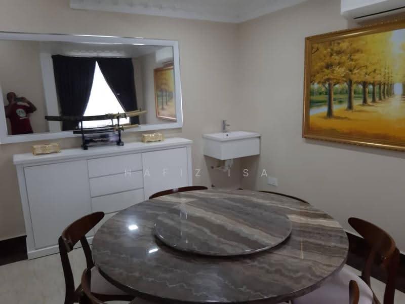 Bungalow House for Sale in Kajang (Selangor) - Hafiz Isa - Dining Room - PropertyGuru.com.my