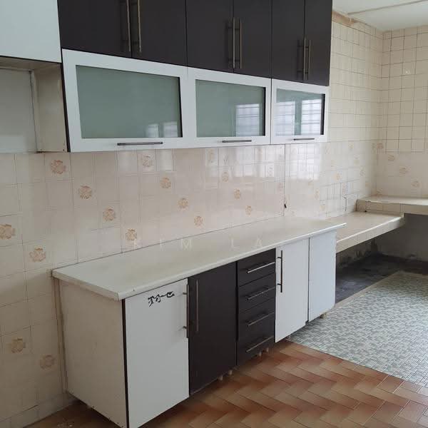2-storey Terraced House for Sale in Taman Len Seng (Cheras) - Kim Lai - Kitchen - PropertyGuru.com.my
