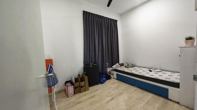 Condominium for Rent at Parkhill Residence - June Tan - Bedroom - PropertyGuru.com.my