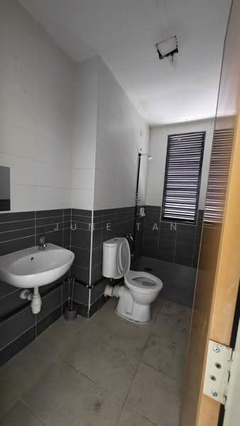 2-storey Terraced House for Sale in Taman Putra Impiana (Puchong) - June Tan - Bathroom - PropertyGuru.com.my