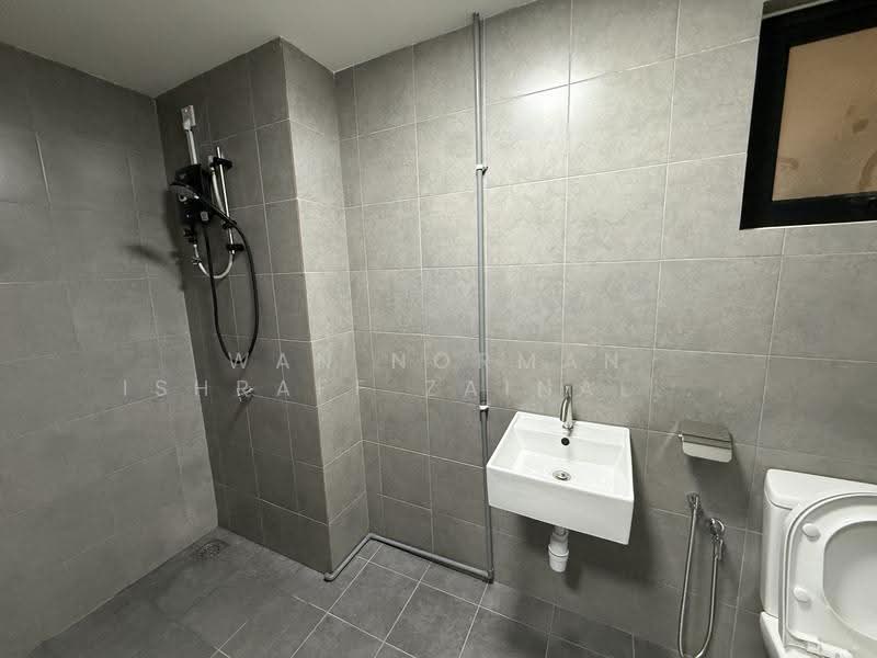 Kondominium untuk Disewa di Residensi Alamanda - Wan Norman Ishraff Zainal Abidin - Bathroom - PropertyGuru.com.my