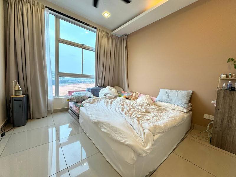 Kondominium untuk Dijual di D'Rich Executive Suites - Shawn Chan - Bedroom - PropertyGuru.com.my