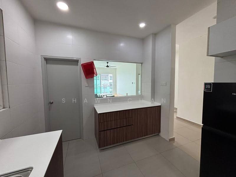 Kondominium untuk Disewa di Royal Strand @ Country Garden Danga Bay - Shawn Chan - Kitchen - PropertyGuru.com.my