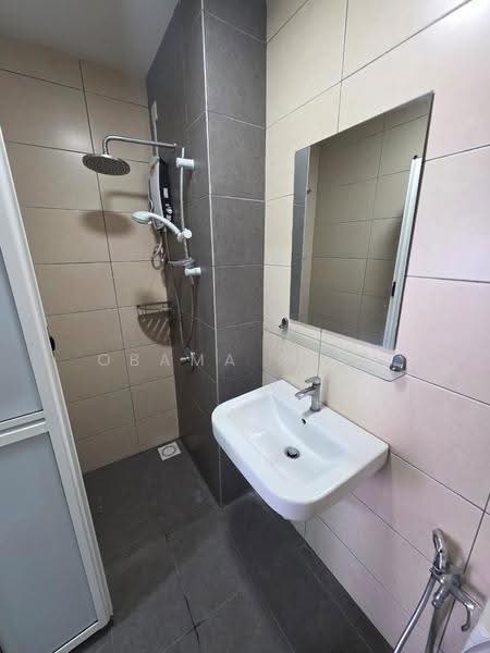 Kondominium untuk Disewa di The Holmes 1 - Obama Seah - Bathroom - PropertyGuru.com.my