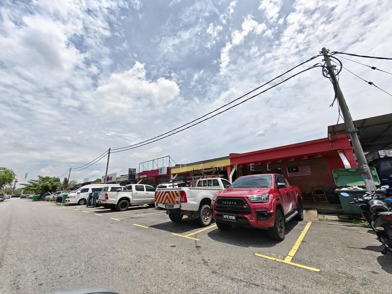 Shop / Office for Sale in Bandar Saujana Putra (Tanjong Duabelas) - Kho Daniel - Exterior - PropertyGuru.com.my