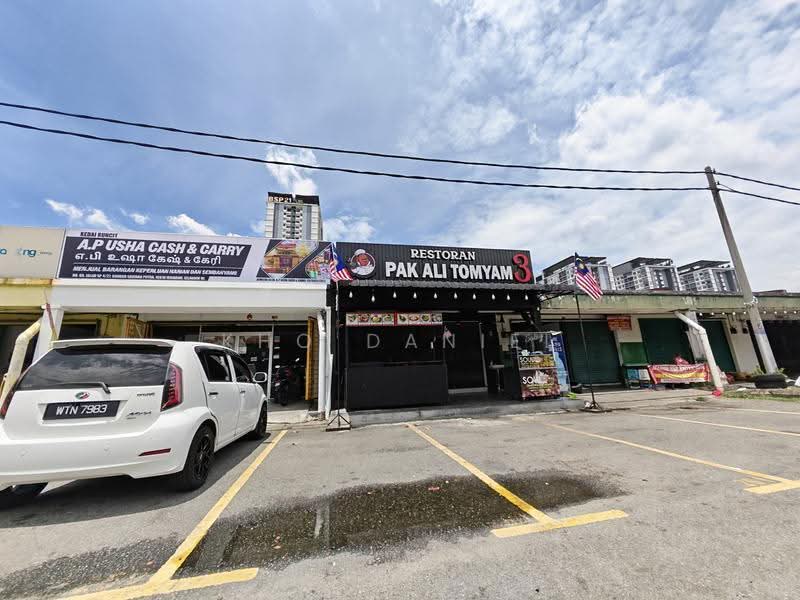 Shop / Office for Sale in Bandar Saujana Putra (Tanjong Duabelas) - Kho Daniel - Exterior - PropertyGuru.com.my