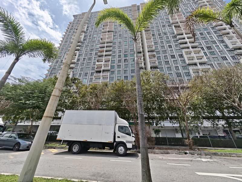Shop / Office for Sale in Bandar Saujana Putra (Tanjong Duabelas) - Kho Daniel - Exterior - PropertyGuru.com.my