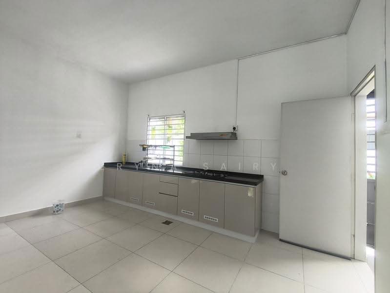 2-storey Terraced House for Rent in Cybersouth (Cyberjaya) - Eryna Sairy - Kitchen - PropertyGuru.com.my