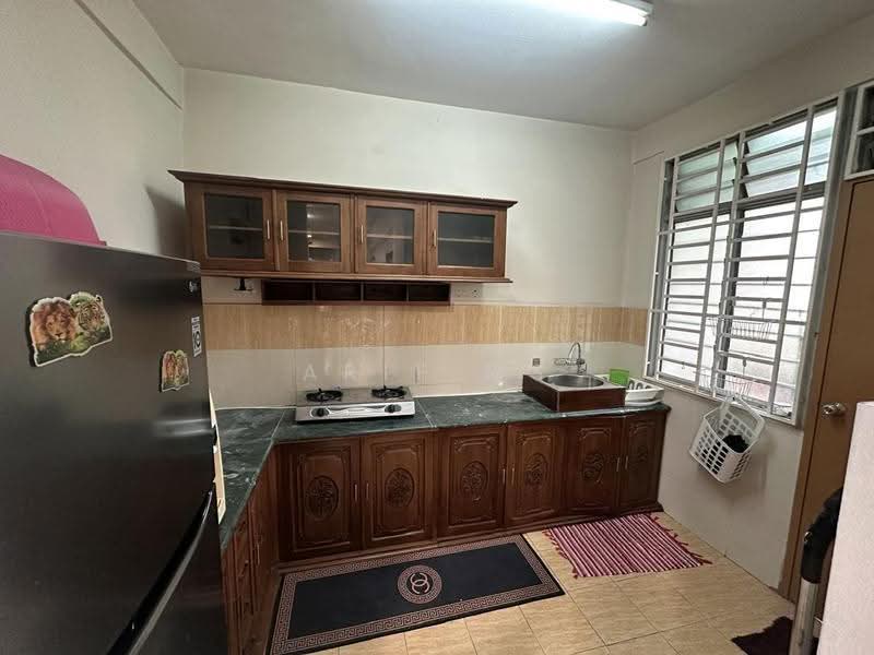 Pangsapuri untuk Disewa di Indah Court Apartment - Arif MS - Kitchen - PropertyGuru.com.my