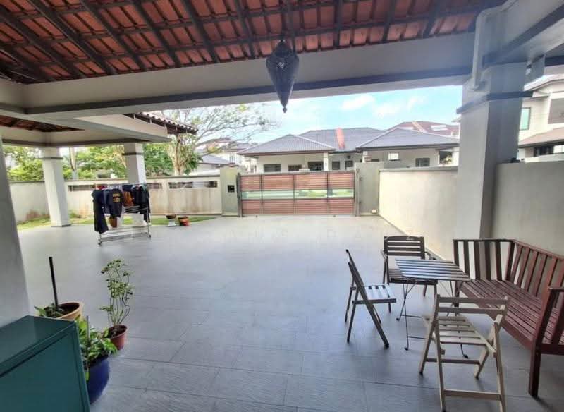 Rumah Berkembar untuk Dijual di Taman Kluang Indah (Kluang) - Firdaus Dauz - Exterior - PropertyGuru.com.my