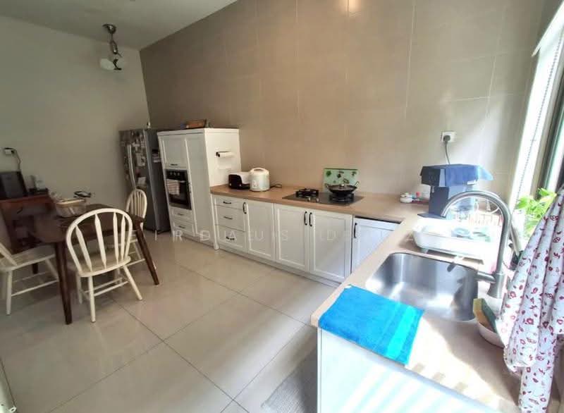 Rumah Berkembar untuk Dijual di Taman Kluang Indah (Kluang) - Firdaus Dauz - Kitchen - PropertyGuru.com.my