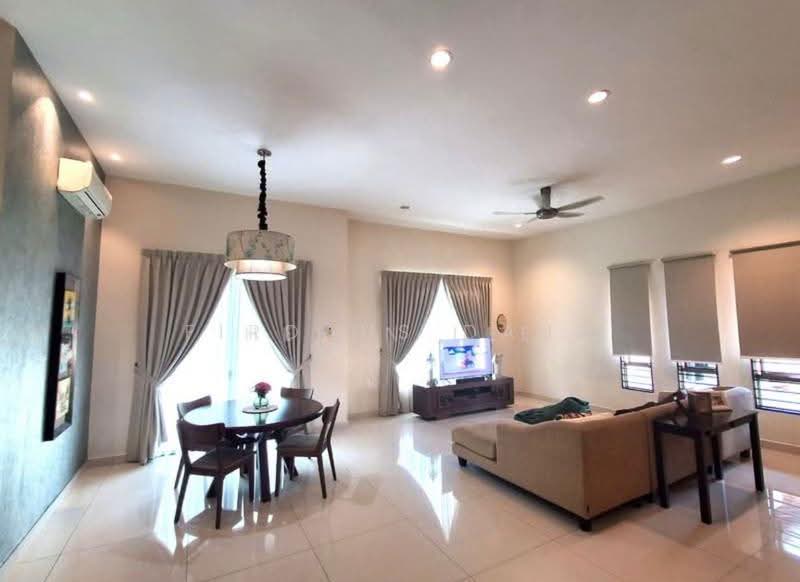 Rumah Berkembar untuk Dijual di Taman Kluang Indah (Kluang) - Firdaus Dauz - Living Room - PropertyGuru.com.my