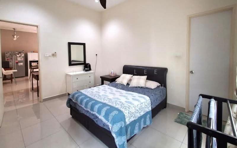 Rumah Berkembar untuk Dijual di Taman Kluang Indah (Kluang) - Firdaus Dauz - Bedroom - PropertyGuru.com.my