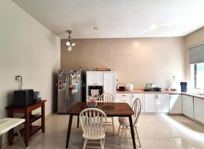 Rumah Berkembar untuk Dijual di Taman Kluang Indah (Kluang) - Firdaus Dauz - PropertyGuru.com.my