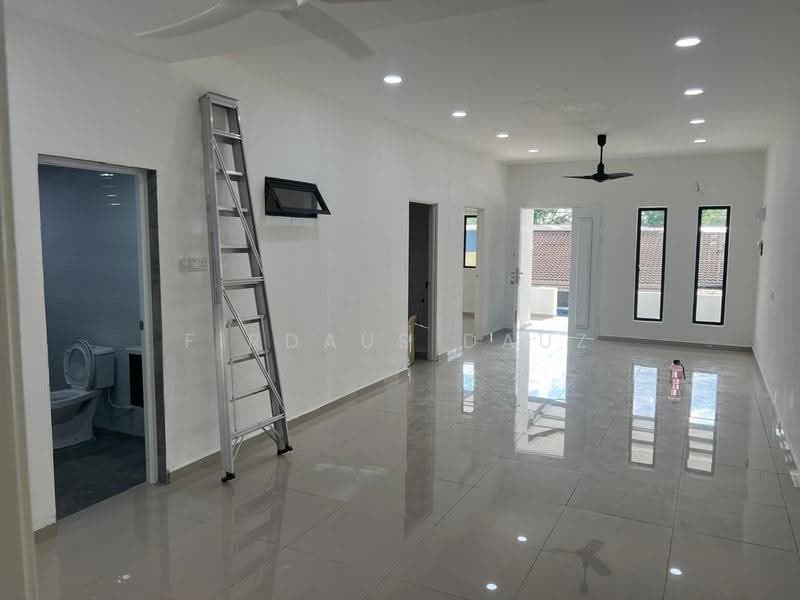 1-storey Terraced House for Sale in Taman Ria (Kluang) - Firdaus Dauz - PropertyGuru.com.my