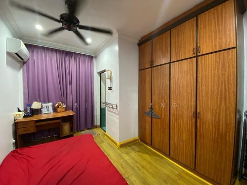 2-storey Terraced House for Sale in Taman Rinting (Masai) - Wallace Ang - Bedroom - PropertyGuru.com.my