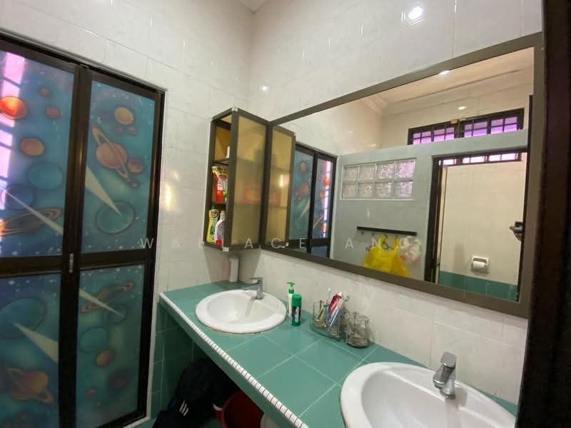 2-storey Terraced House for Sale in Taman Rinting (Masai) - Wallace Ang - Bathroom - PropertyGuru.com.my