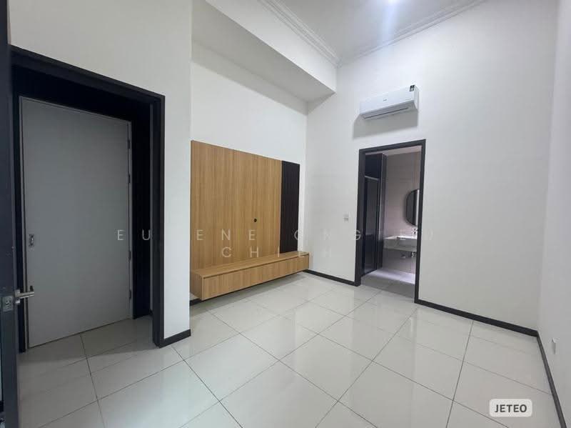 Rumah Berkembar untuk Disewa di Telok Panglima Garang (Selangor) - Eugene Ong Eu chieh - Living Room - PropertyGuru.com.my
