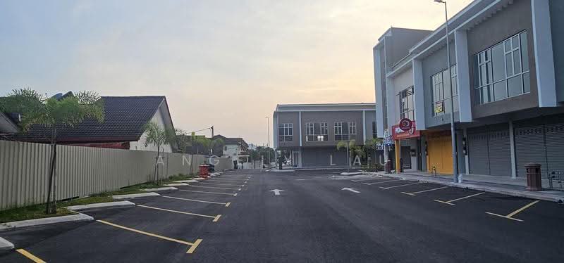 Shop / Office for Rent in Taman Emas (Dengkil) - Angely Lau - Exterior - PropertyGuru.com.my
