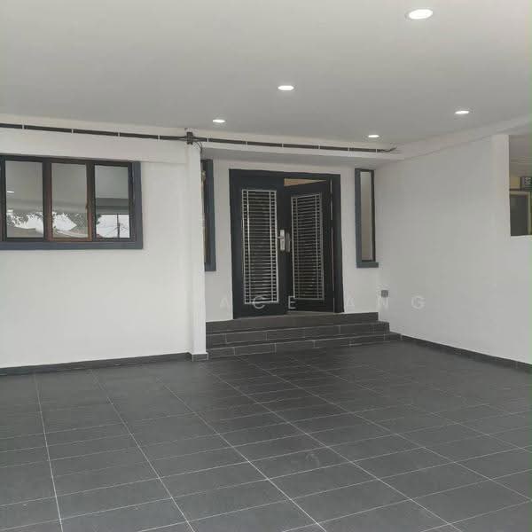 1-storey Terraced House for Sale in Tampoi (Johor Bahru) - Wallace Ang - Entrance - PropertyGuru.com.my