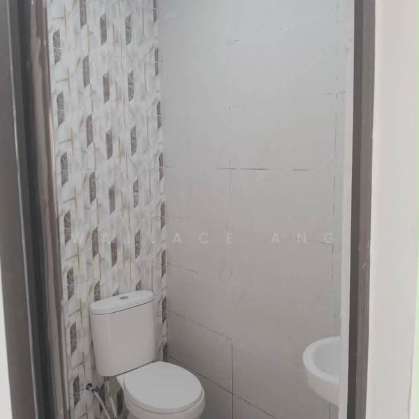 1-storey Terraced House for Sale in Tampoi (Johor Bahru) - Wallace Ang - Bathroom - PropertyGuru.com.my