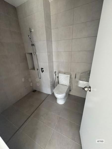Rumah Berkembar untuk Dijual di Telok Panglima Garang (Selangor) - Eugene Ong Eu chieh - Bathroom - PropertyGuru.com.my