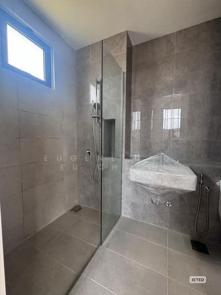 Rumah Berkembar untuk Dijual di Telok Panglima Garang (Selangor) - Eugene Ong Eu chieh - Bathroom - PropertyGuru.com.my
