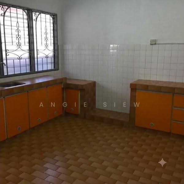 2-storey Terraced House for Rent in Kelana Jaya (Petaling Jaya) - Angie Siew - Kitchen - PropertyGuru.com.my