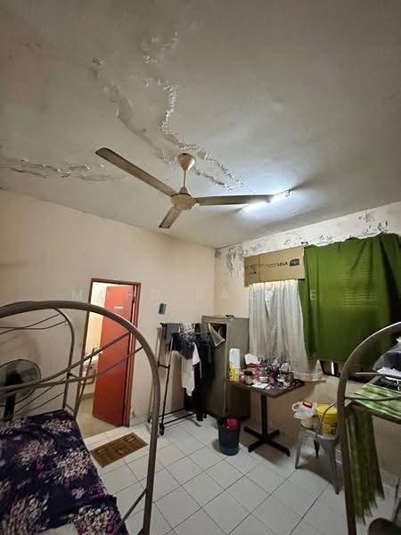 Pangsapuri untuk Dijual di Kelompok Rajawali Apartment - Mohd Rafiee - Bedroom - PropertyGuru.com.my