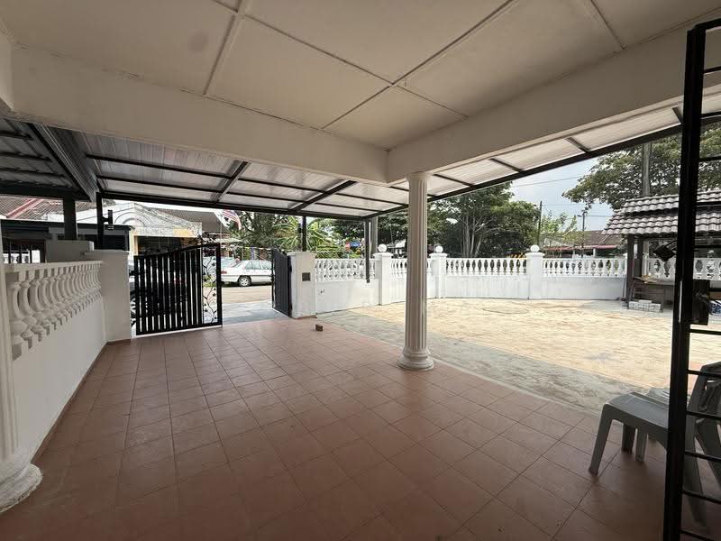 1-storey Terraced House for Rent in Taman Universiti (Skudai) - Amber Ma - Exterior - PropertyGuru.com.my