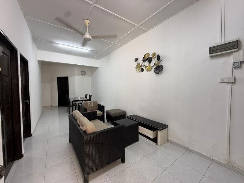 1-storey Terraced House for Rent in Taman Universiti (Skudai) - Amber Ma - Living Room - PropertyGuru.com.my