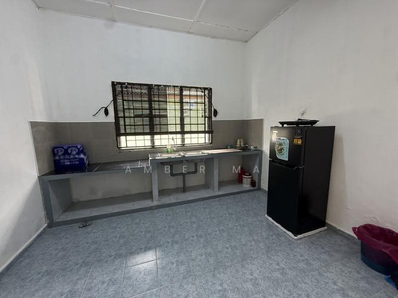 1-storey Terraced House for Rent in Taman Universiti (Skudai) - Amber Ma - Kitchen - PropertyGuru.com.my