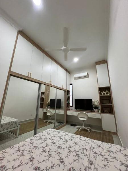 2-storey Terraced House for Sale in Telok Panglima Garang (Selangor) - Kartini Khairi - Bedroom - PropertyGuru.com.my