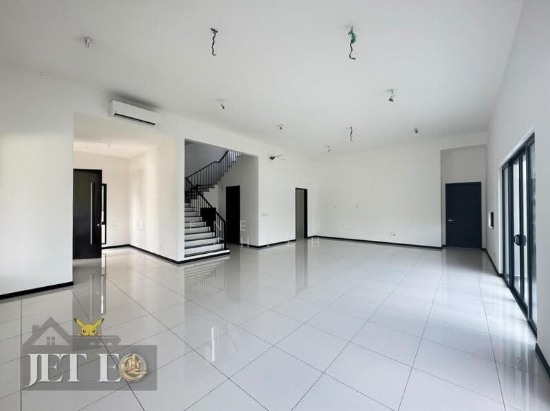 Semi-Detached House for Sale in Telok Panglima Garang (Selangor) - Eugene Ong Eu chieh - Living Room - PropertyGuru.com.my